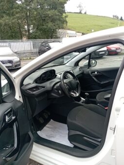 Peugeot 208 1.6 Blue HDI 100 ACTIVE BUSINESS complet