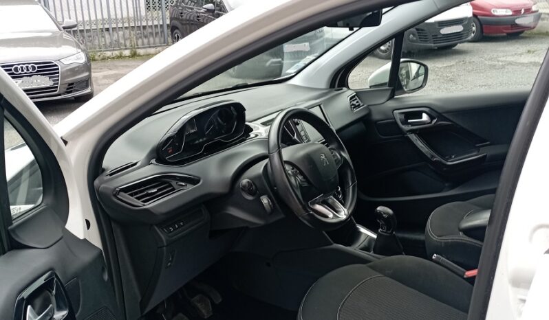 Peugeot 208 1.6 Blue HDI 100 ACTIVE BUSINESS complet